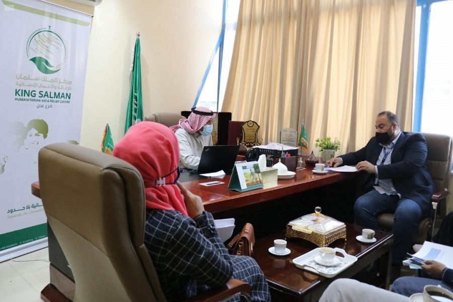 مركز سعودي يطلع على مستجدات مشروع تحسين وصول النازحين في اليمن إلى الخدمات التعليمية