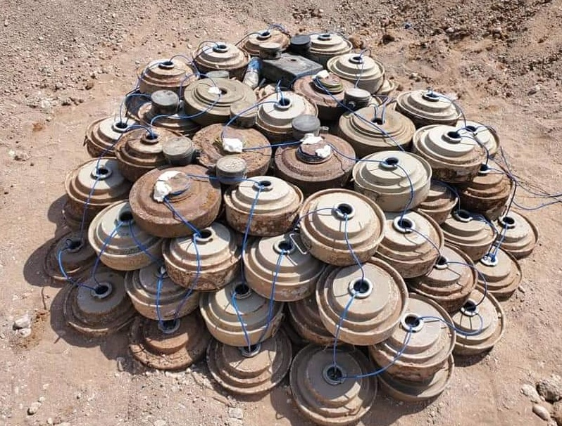 اتلاف 2200 لغم حوثي في تعز والحديدة