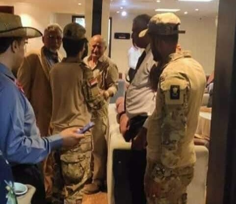 قوة تتبع الانتقالي تمنع بالقوة ندوة نظمها فصيل سياسي جنوب اليمن - (فيديو)