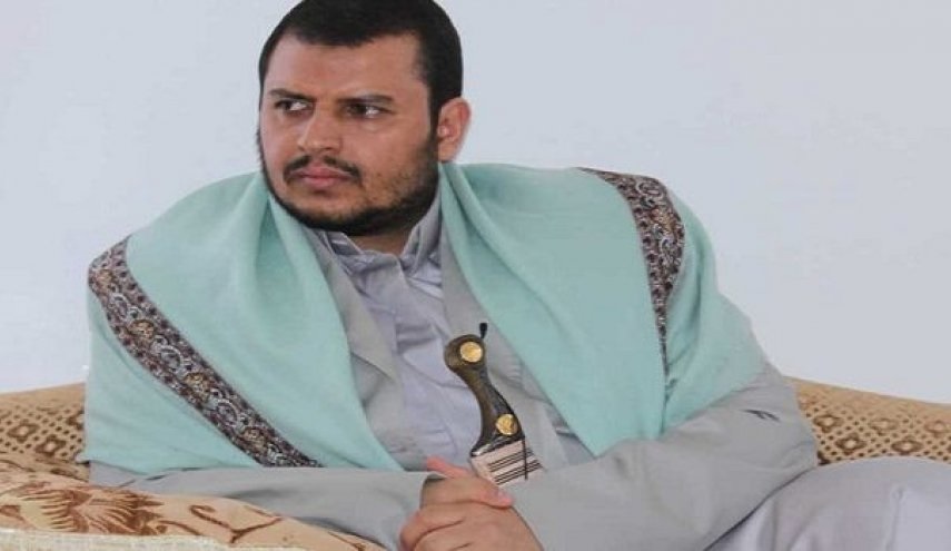 الحوثيون يلزمون موظفي المؤسسات الحكومية الاستماع لخطب زعيمهم (وثيقة)