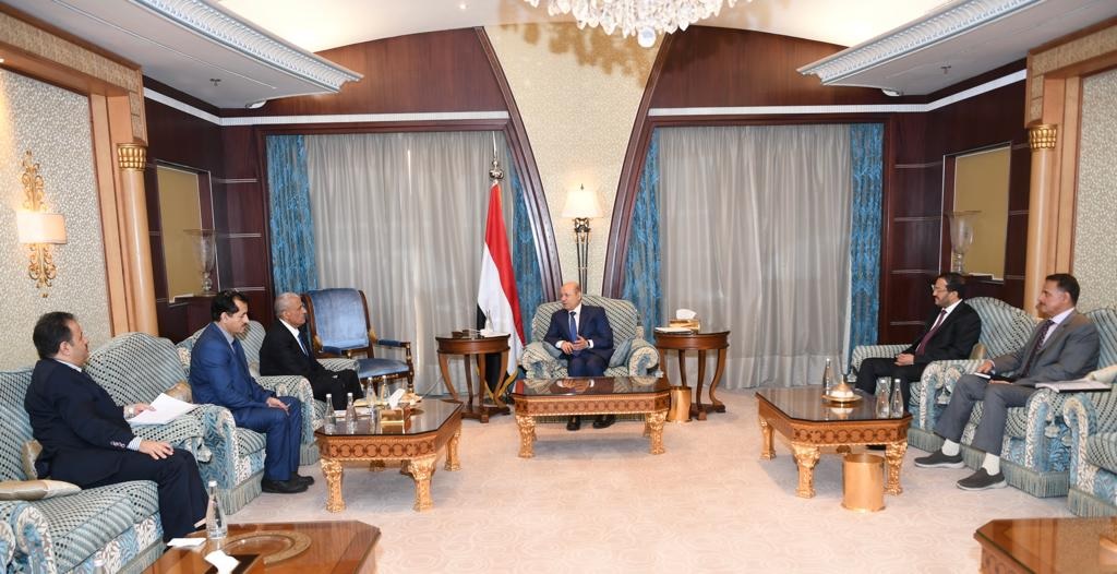 اللجنة الأمنية والعسكرية تقدم تقريرها النهائي بشأن سياسات تحقيق الامن 