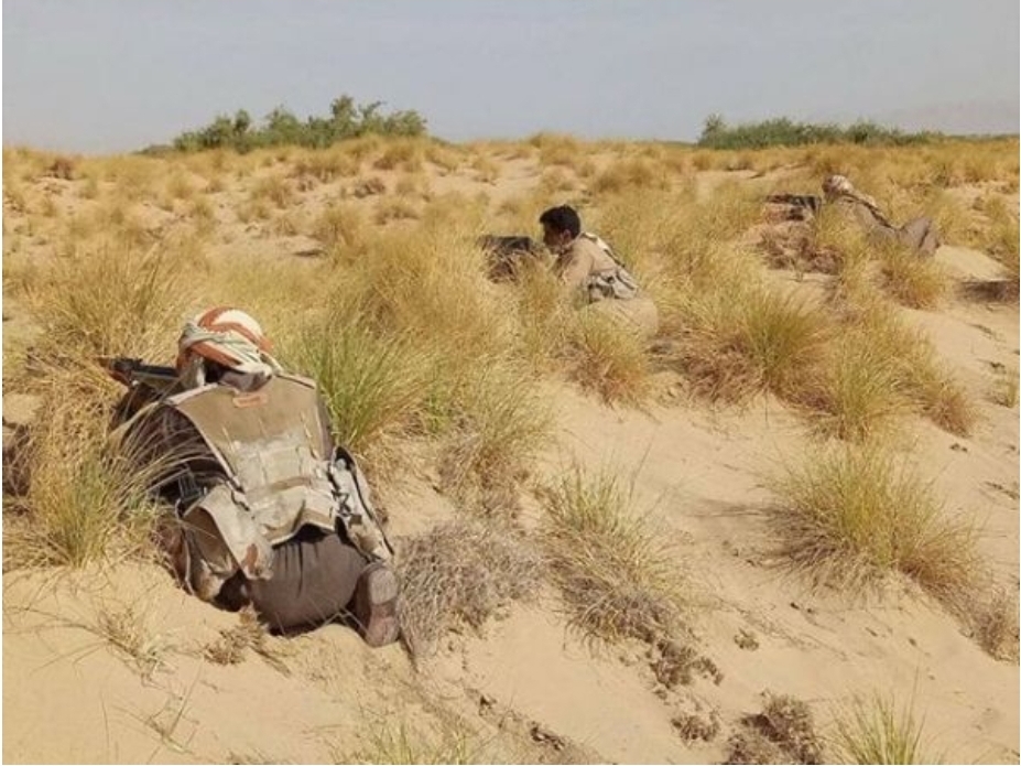 مكاسب ميدانية لقوات الجيش ومادية في مركز عبس بحجة ومقتل قيادي حوثي (فيديو)