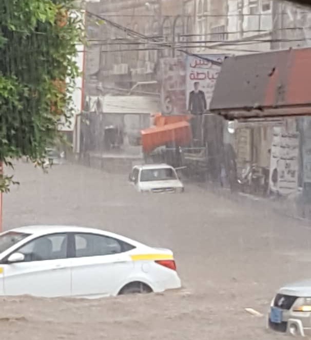 صنعاء....مدينة تحت الماء (صور+فيديوهات)