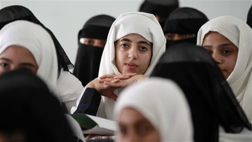 الحوثيون يخططون لهذا الاجراء داخل الفصول الدراسية مع بداية العام!