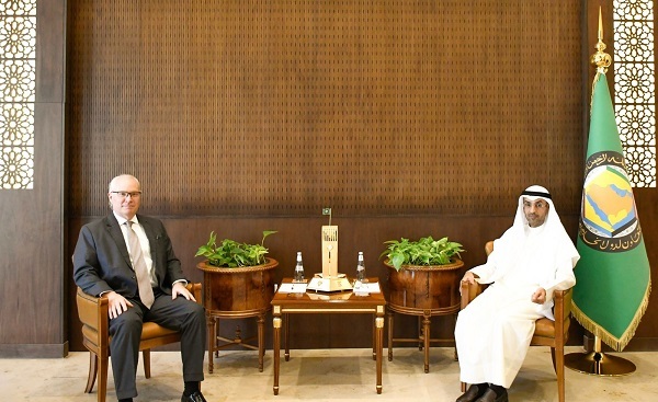 مجلس التعاون الخليجي يدعو للضغط على الح.وثيين للانخراج في العملية السلمية لحل الأزمة اليمنية