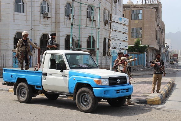 قوة أمنية تعتقل نصر طه ونجله جنوب اليمن