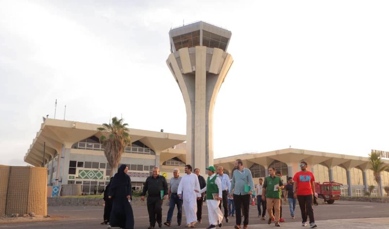طائرات إماراتية تحمل مساعدات طبية تصل عدن