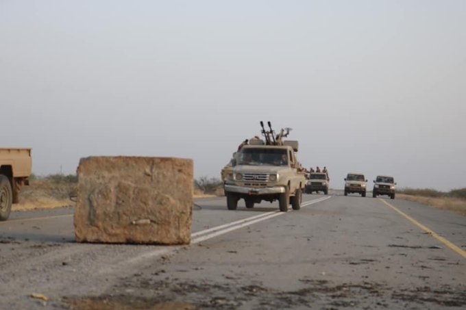 القوات الحكومية تحبط هجوما حوثيا واسعا على عدة جبهات في حجة
