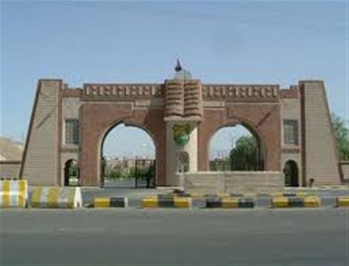زينبيات الحوثي تطرد 40 أكاديميا من مساكن جامعة صنعاء 