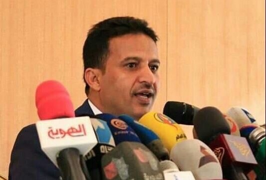 قيادي حوثي: فتح المكرفونات أثناء صلاة التراويح "أنكر الاصوات"...ونشطاء يردون: ماذا عن صوت زعيمكم!