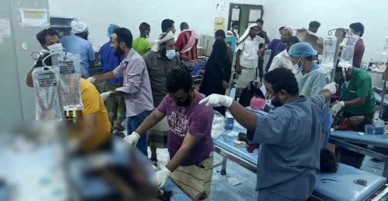 إصابة 17 مدنيا بينهم نساء وأطفال إثر إنفجار لغم حوثي غرب اليمن (فيديو+الاسماء)