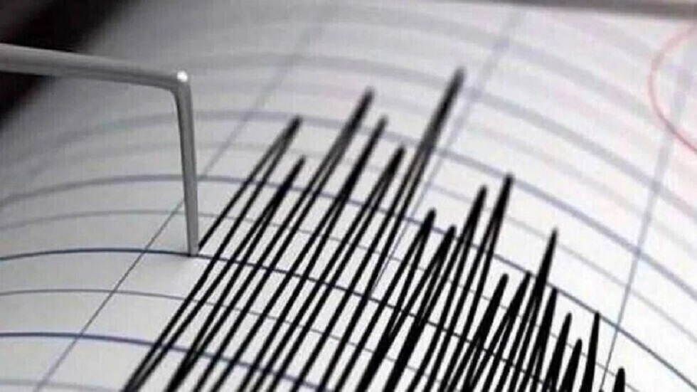 سكان محليون: هزة أرضية خفيفة تضرب منطقة وصاب السافل وسط اليمن