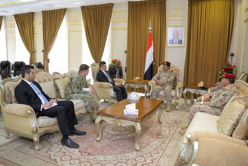 وزير الدفاع اليمني: تعاون وتنسيق بين ميليشيا الح.وثي والتنظيمات المتطرفة لاستهداف القوات المسلحة