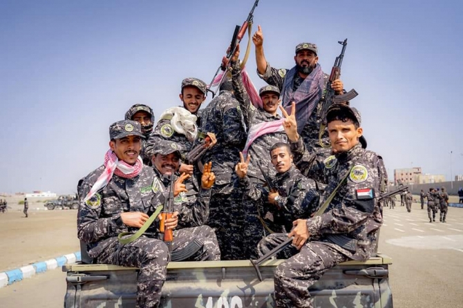"الانتقالي" يهدد قائد القوات السعودية في عدن بسبب "بادرة خطيرة ومقلقة" [تفاصيل]