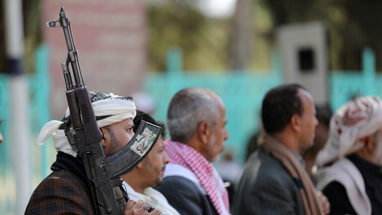 بوساطة محلية.. الحوثيون يعلنون إطلاق سراح 10 من أسراهم في الجوف 