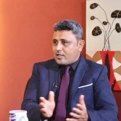 محلل سياسي يحذر من "كارثة" سببها "الاخوان" ويدعو إلى تطبيق "اتفاق الرياض" بأسرع وقت