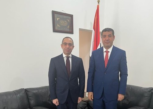 بادي يلتقي السفير المصري ويبحثان الانتهاكات الحوثية في اليمن