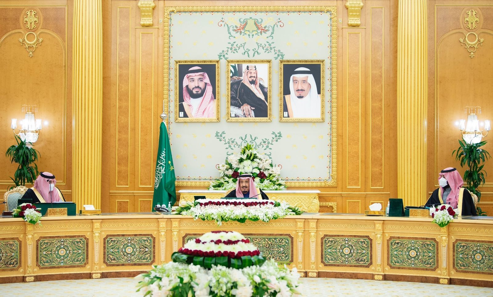 مجلس الوزراء السعودي يؤكد حرص المملكة على حل سياسي في اليمن وفق المرجعيات الثلاث