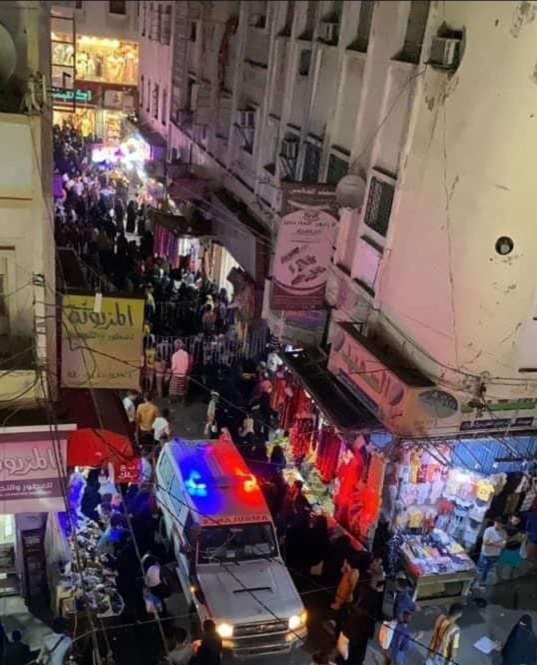 وردنا الآن...انفجار عنيف يهز العاصمة المؤقته عدن وسقوط ضحايا