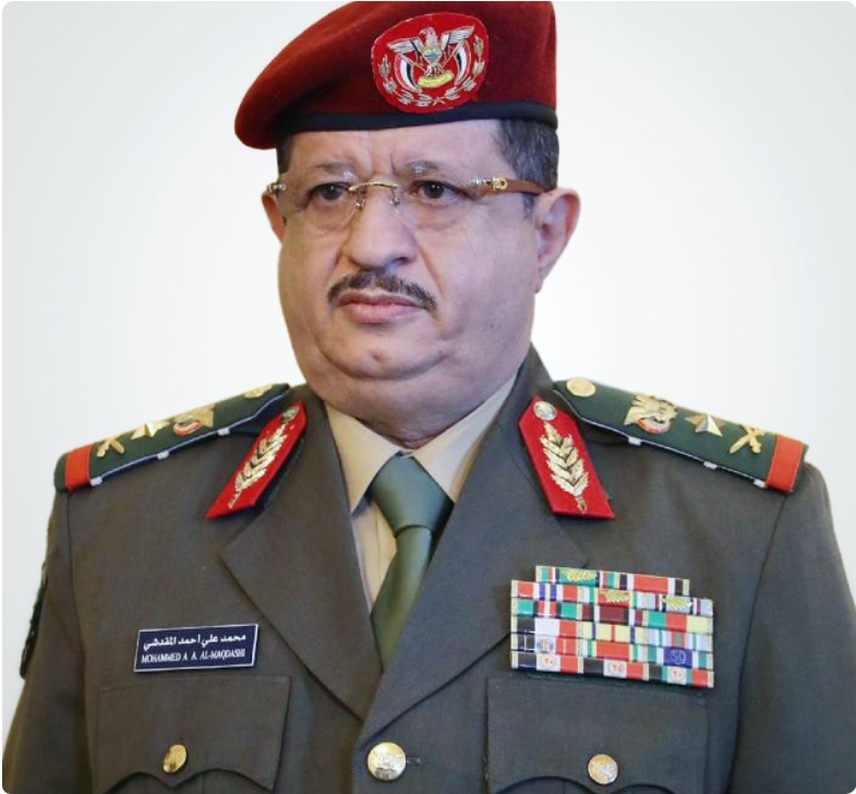 وزير الدفاع: مليشيا الحوثي تلجأ إلى استهداف المدنيين مع كل انكسار ميداني لها