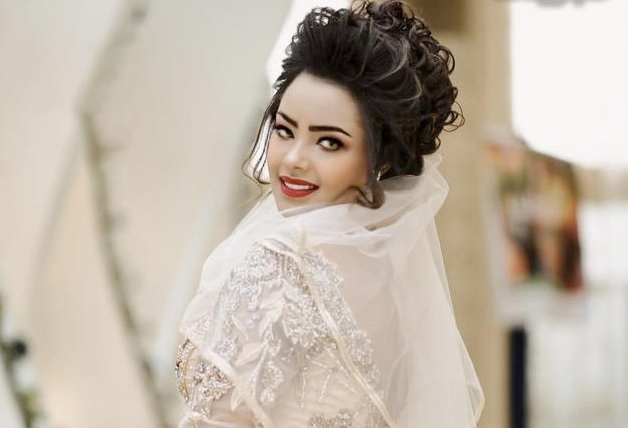 لتعذر حضور القاضي..تأجيل محاكمة عارضة الازياء اليمنية انتصار الحمادي