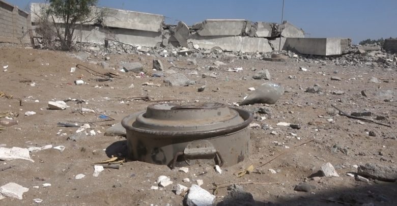 مقتل وإصابة مدنيان بانفجار لغم حوثي جنوب الحديدة