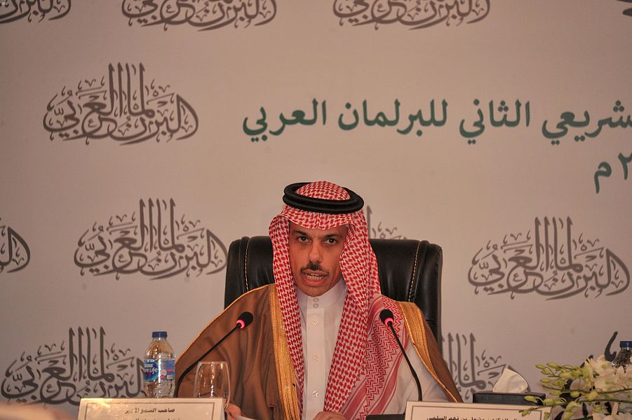 السعودية توجه صفعة لـ"الحوثيين" وتكشف عن رقم كبير جداً قدم لليمن