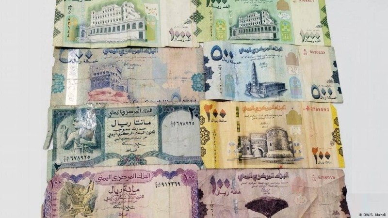 الإرهاب الحوثي يخنق الاقتصاد اليمني