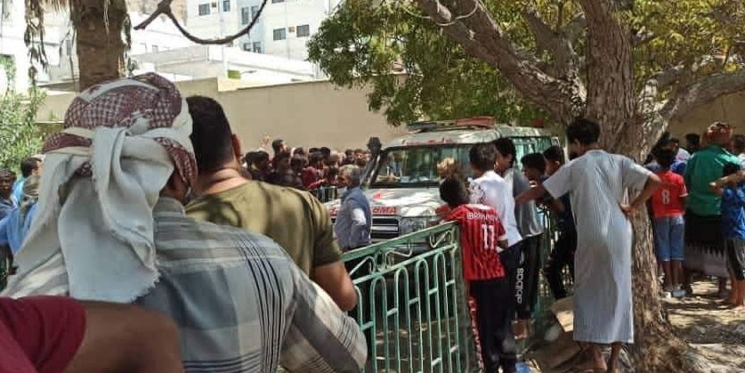 4 عمال يقضون "اختناقا" داخل مصفاة صرف صحي في حضرموت (صور)