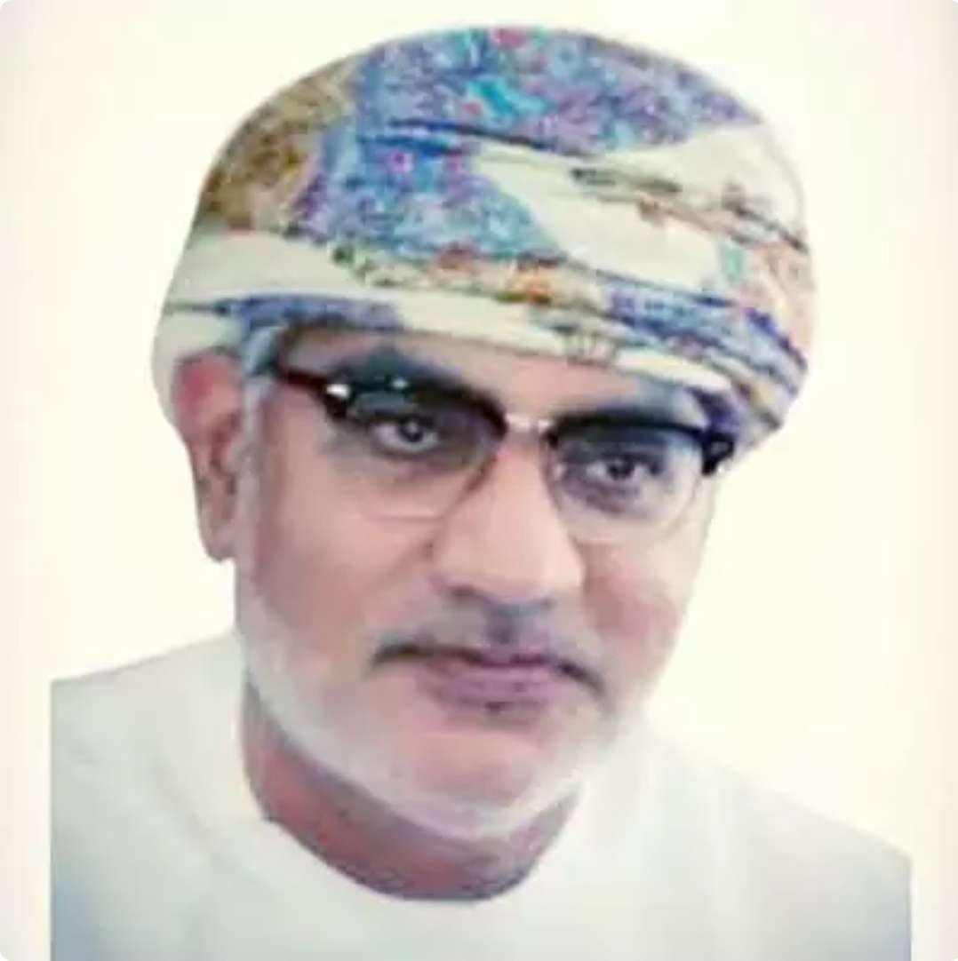 سياسي عماني يعتذر من اليمنيين ويقول ان عودة اليمن كما كان تحتاج الى معجزة