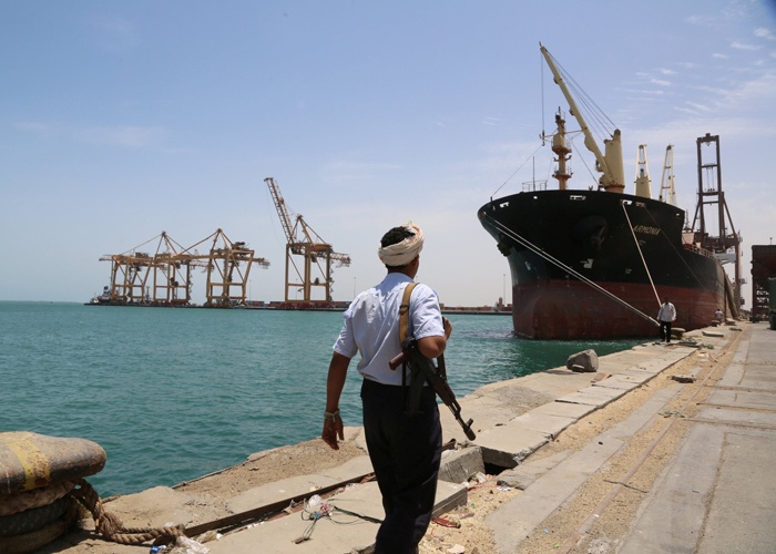 الحوثيون يعتزمون مقاضاة التحالف العربي بسبب احتجاز سفن المشتقات النفطية