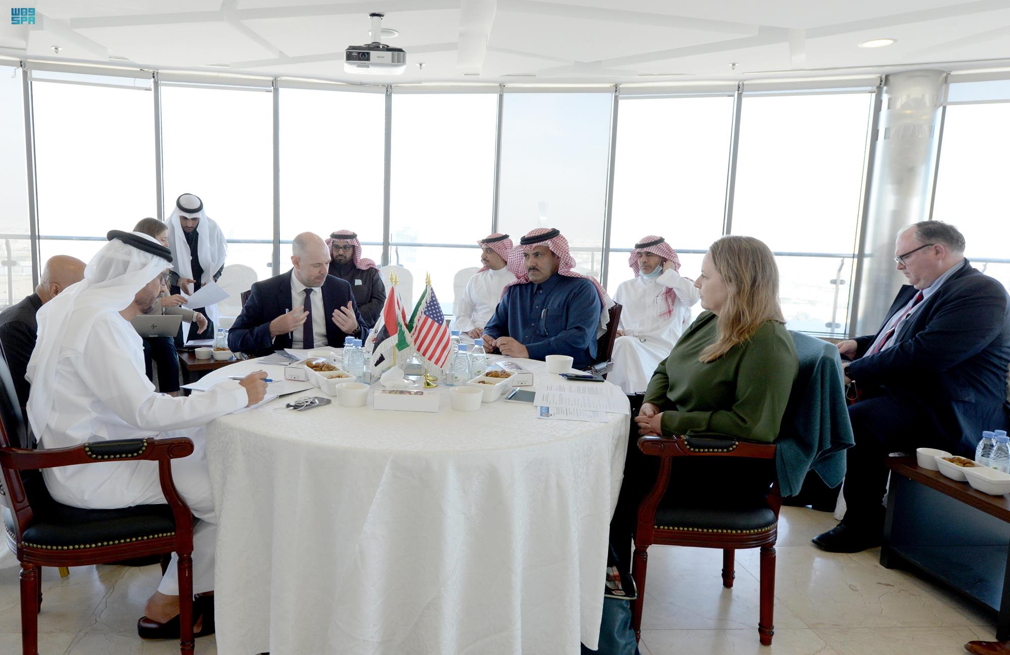 الحوثيون يردون على بيان الرباعية ويوجهون رسالة مباشرة إلى دولها