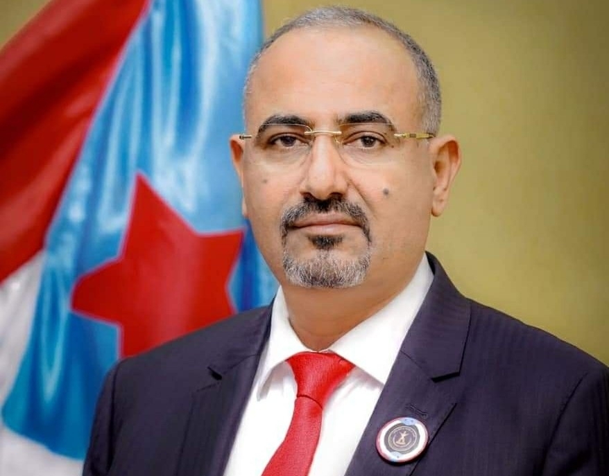 الزبيدي: 4 نساء في حياتي وانفصلت عن زوجتي الأولى بسبب "النضال" وهذا ما أحدثه الخروج الاماراتي من عدن