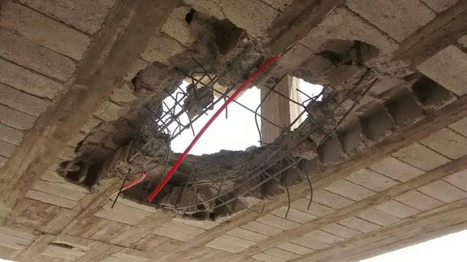 إصابة طفلين إثر سقوط قذيفة مدفعية حوثية على منزلهما في تعز