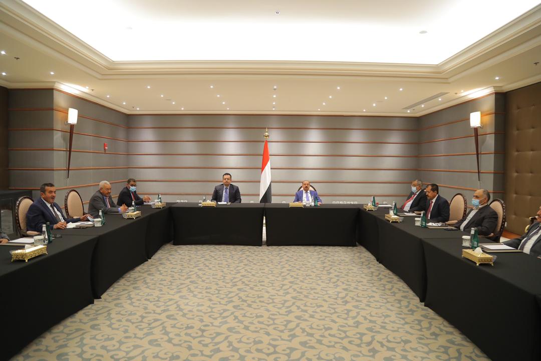 عبدالملك يكشف خطط الحكومة الجديدة...والبركاني: وجودنا داخل الوطن سيشكل علامة فارقة في معركة إنهاء الانقلاب 