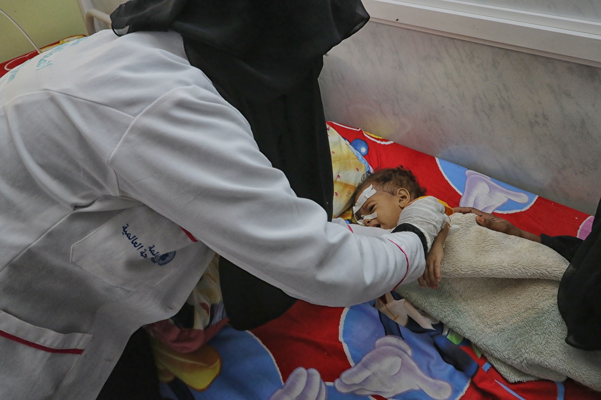 الصحة العالمية: العاملون الصحيون في اليمن يعملون في ظروف بالغة الصعوبة