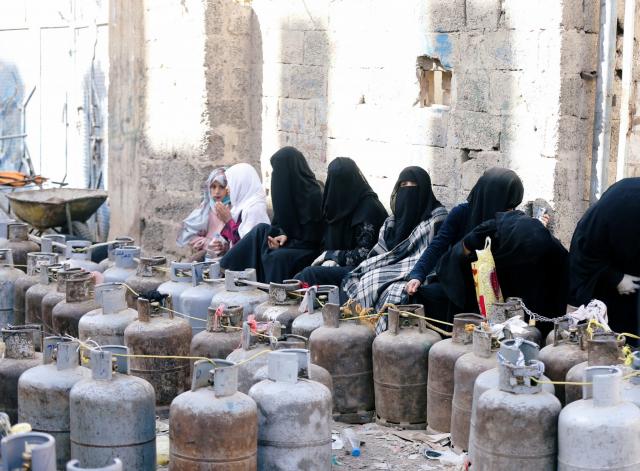 جرعة سعرية جديدة في الغاز المنزلي بصنعاء ومحافظات الحوثي.. (تعرف) على التسعيرة الجديدة!