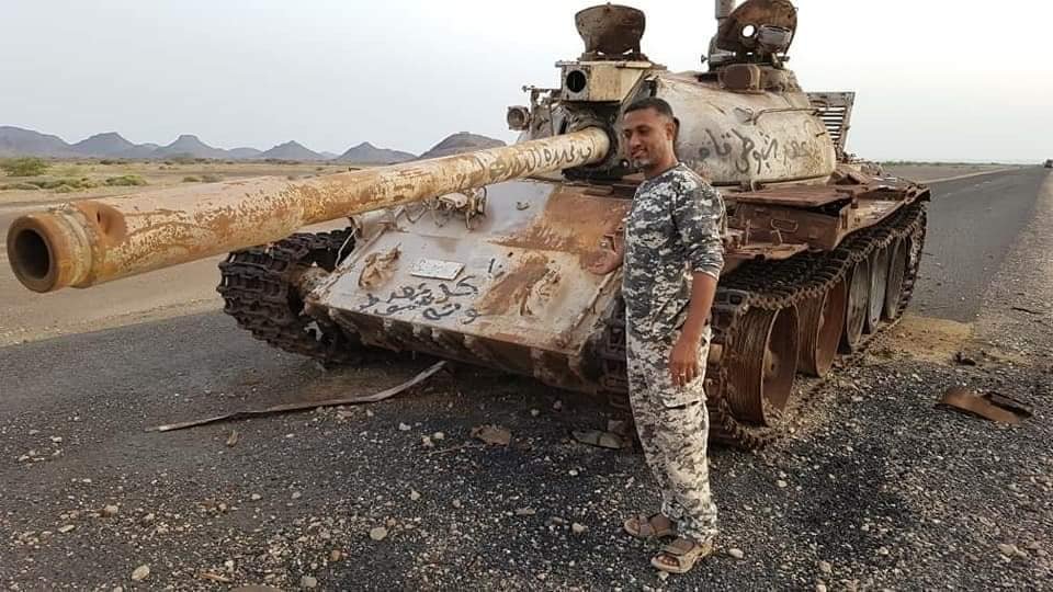 مقتل مسؤول عسكري بارز بطائرة حوثية مسيرة في الحديدة (اسم+تفاصيل)