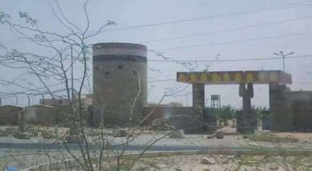 في عملية عسكرية مباغته.. قوات الجيش تطبق الحصار على معسكر اللبنات بالجوف من جميع الاتجاهات