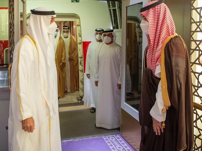 محمد بن زايد في السعودية لبحث "الخلافات" وتطورات الأوضاع في اليمن