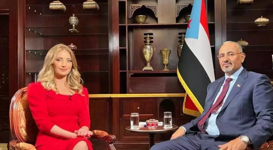 الليلة.. قناة سعودية تبث حواراً مع رئيس المجلس الانتقالي الجنوبي
