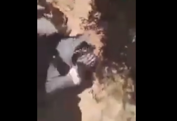 ما اشتيش أدخل الجنة..اعتداء وحشي على طفل شرق صنعاء (فيديو)