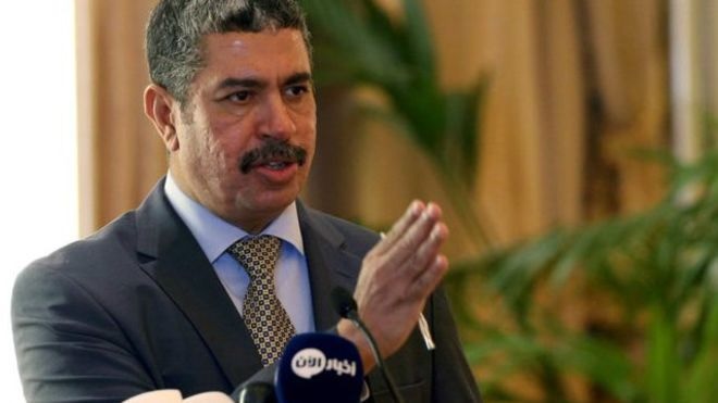 بحاح يعاود الظهور بمنشور يتحدث عن زعامات "وهمية" دمرت اليمن