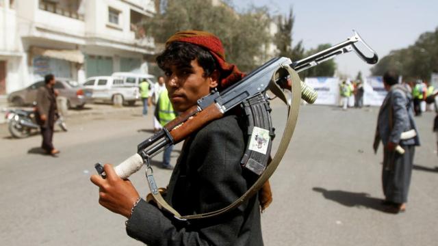 قيادي حوثي يخرج عن صمته ويحذر من مجازر إرهابية قادمة في صنعاء ضمن مخطط إيراني