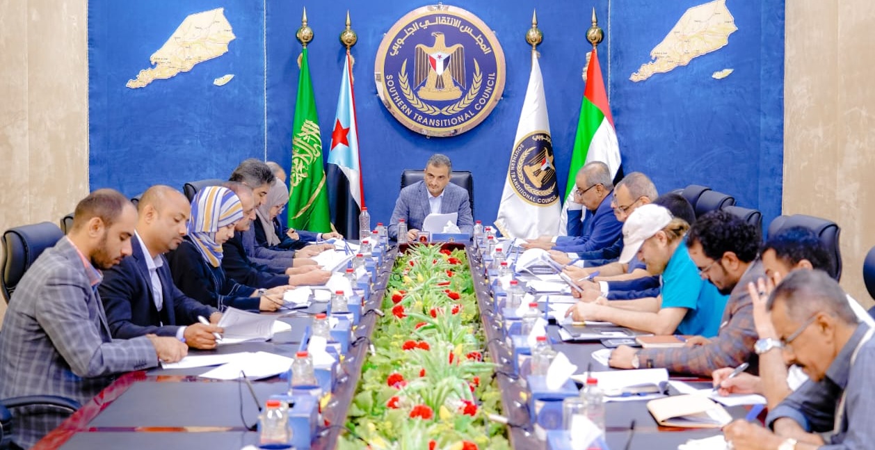 الانتقالي يدعو الحكومة لتحمل مسؤولياتها في توفير الخدمات وفي مقدمتها الكهرباء