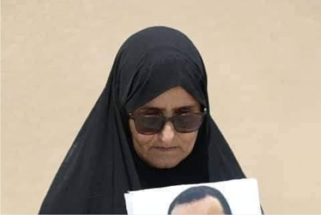 نجل زعيم المليشيا الحوثيه يبتز المختطفي.. وينهب العقارات الخاصة