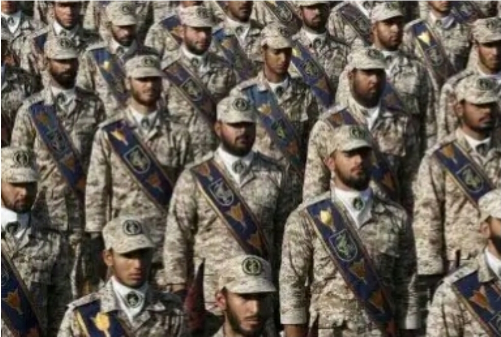 الكشف عن تجنيد إيران عشرات السوريين وإرسالهم للقتال مع الحوثيين