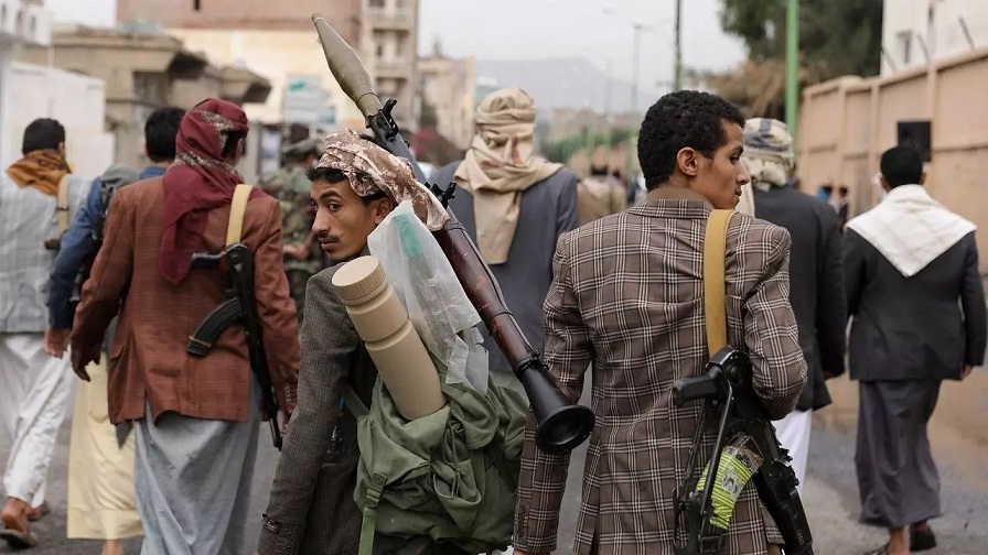 الحوثيون يطلقون سراح 4 مختطفين في ريمة متهمين بتأييد التحالف العربي