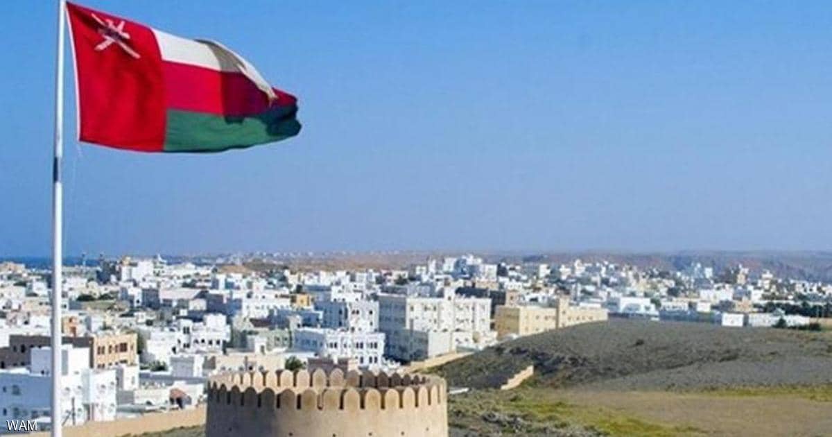 سلطنة عُمان تحظر دخول الوافدين من 10 دول.. بينها هذه الدولتان العربيتان!