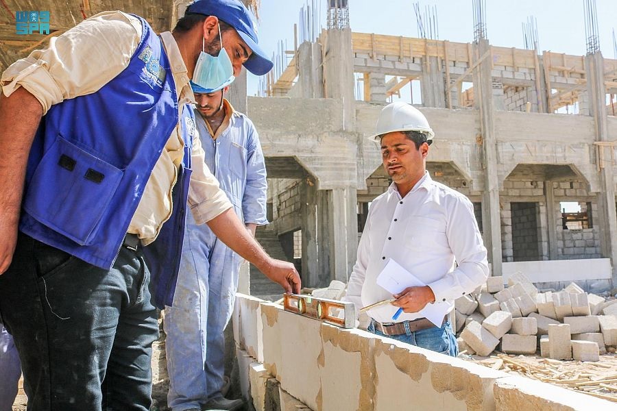 مركز سعودي يواصل تنفيذ مشروعين تعليميين في اليمن